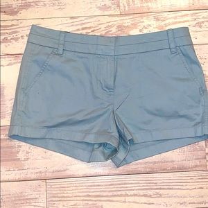 J. Crew 3” chino shorts size 6